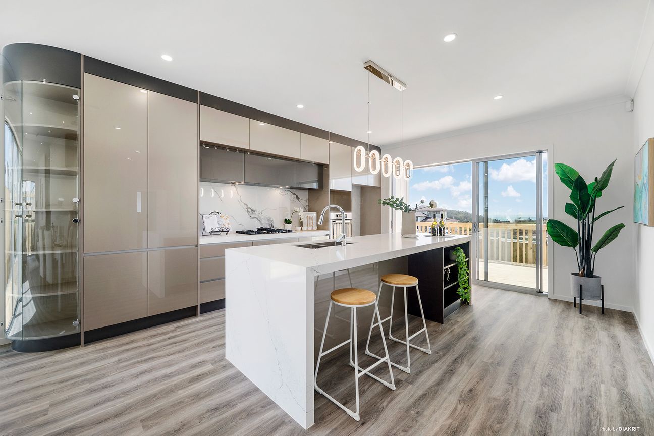 Pristine Modern Coastal Bliss with Sea Views - Meer