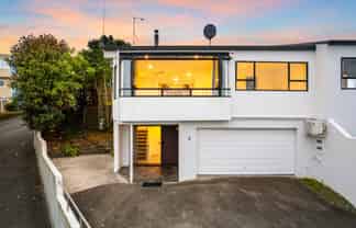 2/8 City View Terrace, Birkenhead