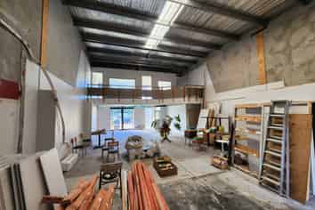 High profile, mixed use unit 
