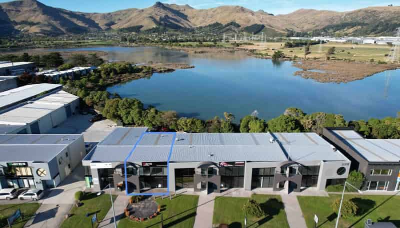 2/1008 Ferry Road, Ferrymead