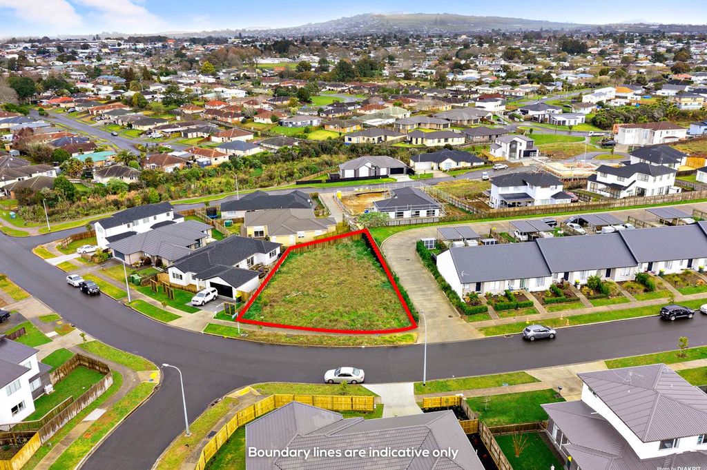 TAKE THIS OPPORTUNITY TO BUILD YOUR DREAM HOME! 1