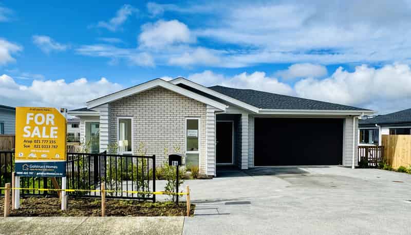 84 Arran Drive, Orewa