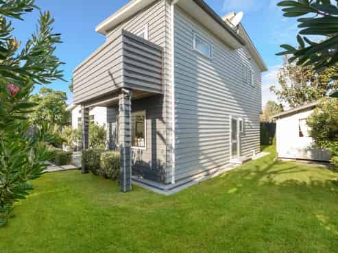 35 WAIONE AVENUE, Athenree