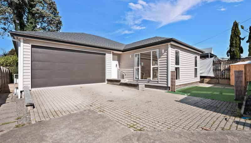 25A Larnoch Road, Henderson