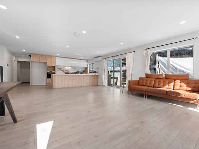 25A Larnoch Road, Henderson