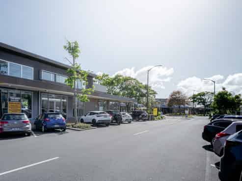 High-profile commercial space on 'The Strand'