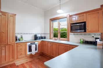 50 Albert Street, GLADSTONE