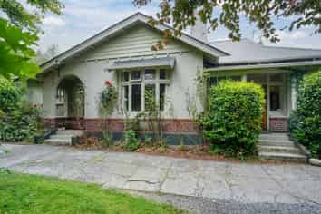 50 Albert Street, GLADSTONE