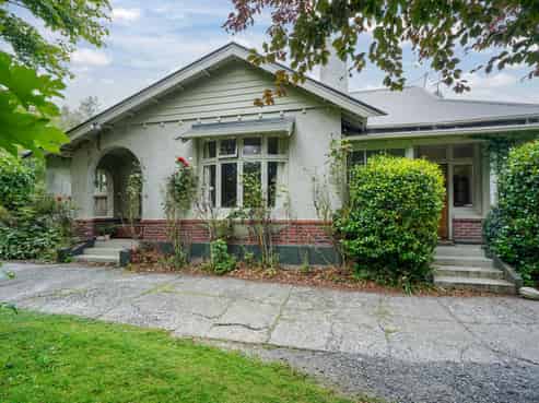 50 Albert Street, GLADSTONE