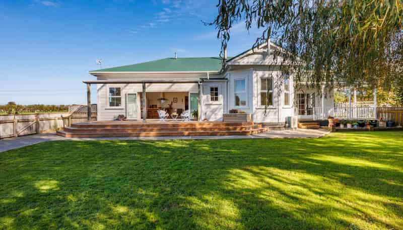 2114 State Highway 56, Longburn