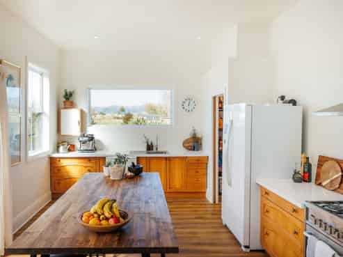 2114 State Highway 56, Longburn