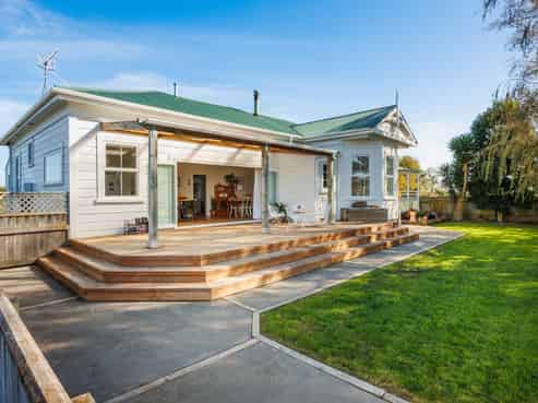 2114 State Highway 56, Longburn