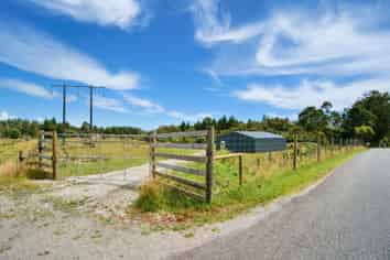 136 Powerhouse Road, Westport