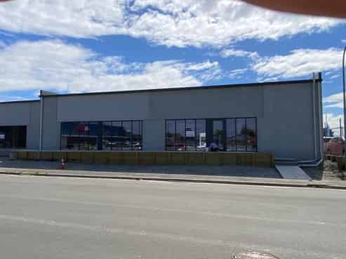 Efficient Warehouse in Top Location