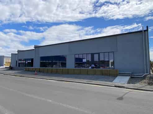 Efficient Warehouse in Top Location