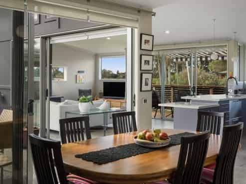 32 Roretana Drive, Athenree