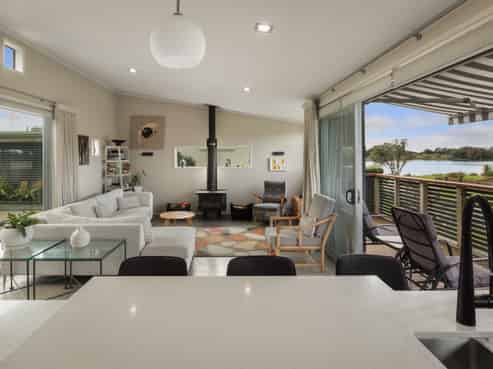 32 Roretana Drive, Athenree