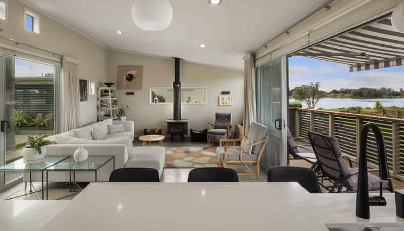 32 Roretana Drive, Athenree