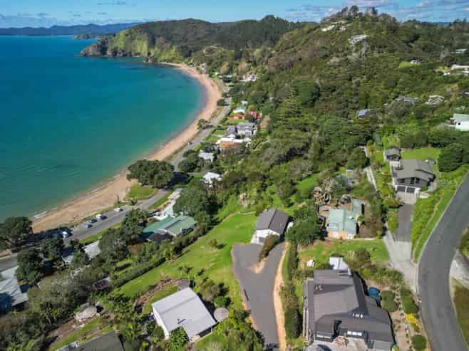 4 Queens View Road, Russell