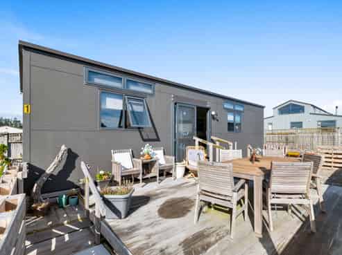 1 Sandown Avenue, Himatangi Beach