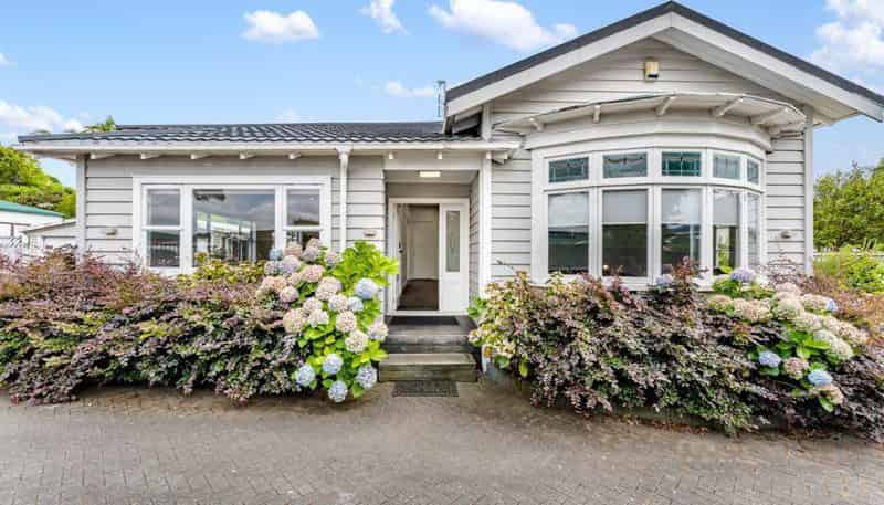 57 GreenLane East, Remuera
