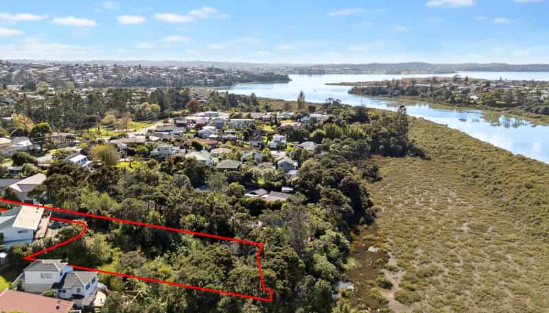 143C  Colwill Road, Massey