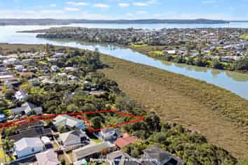 143C  Colwill Road, Massey
