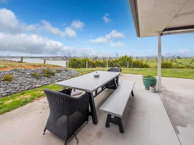 123 Slater Road, Ruawaro