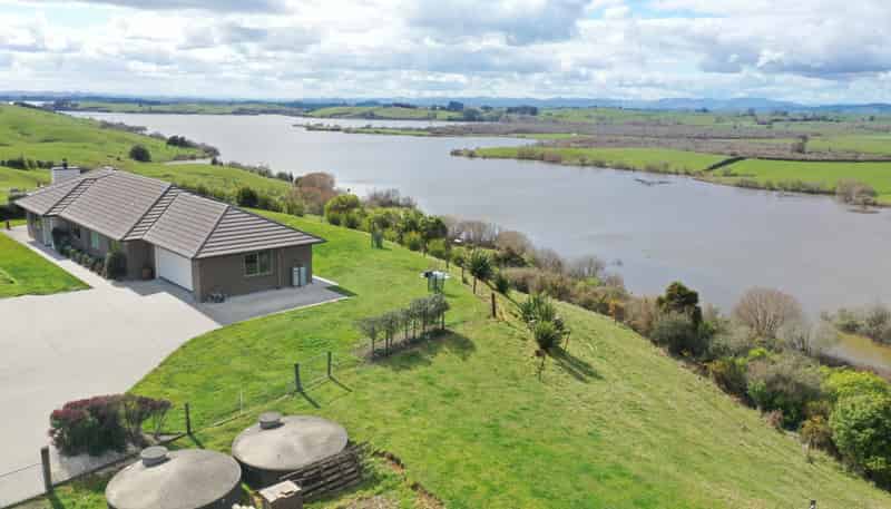 123 Slater Road, Ruawaro