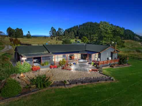 2/12 Michaels Way, Maunganamu
