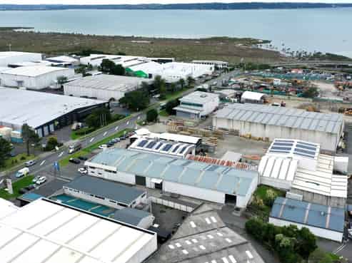 1,221sqm Warehouse + Office