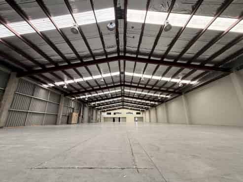 1,221sqm Warehouse + Office