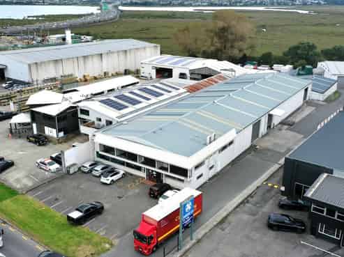 1,221sqm Warehouse + Office