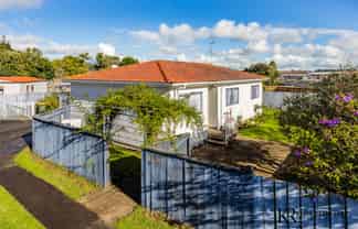 2/62 Redcrest Avenue, Red Hill