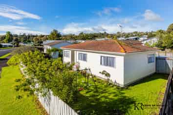 2/62 Redcrest Avenue, Red Hill