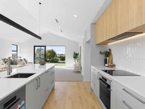 14 Village Green Drive, Huntingdon