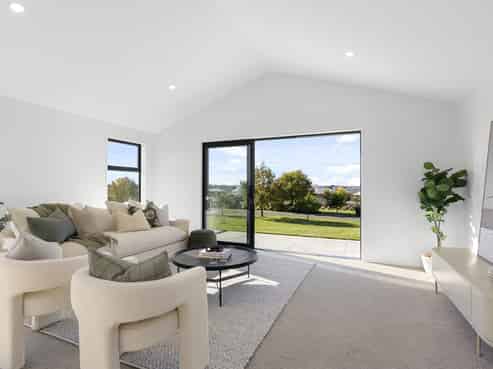 14 Village Green Drive, Huntingdon