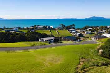 8 Starlight Place, Langs Beach