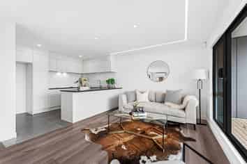 4/49 Northboro Road, Belmont