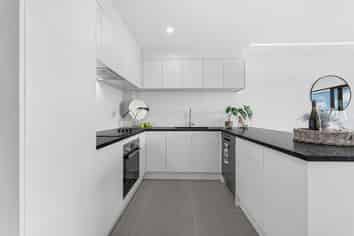 4/49 Northboro Road, Belmont