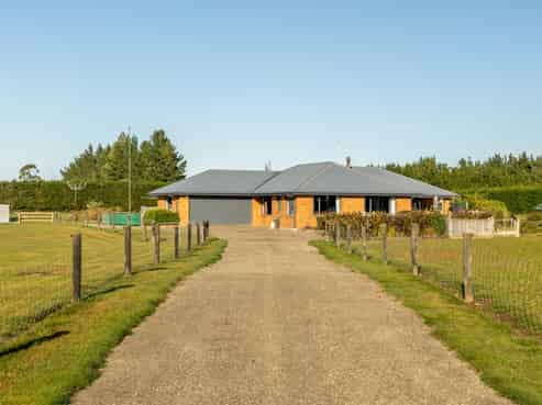 2233 South Eyre Road, Eyrewell Forest