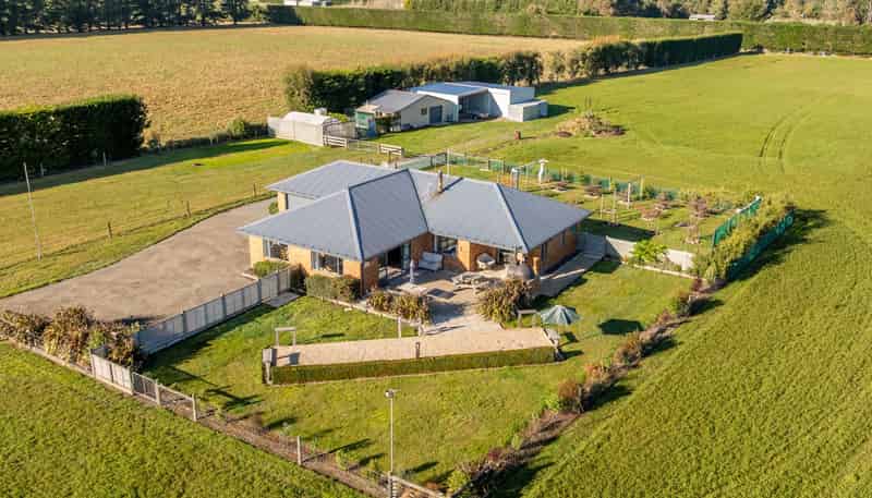 2233 South Eyre Road, Eyrewell Forest