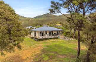 3 Soucis Lane, Okiwi Bay