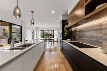 34 Houpuni Road, Milldale