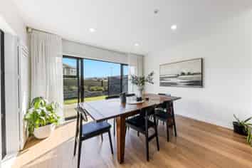 34 Houpuni Road, Milldale