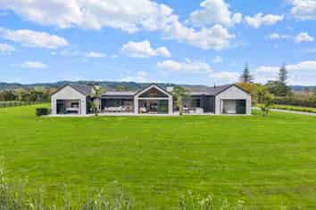 5 Rossbern Lane, Clevedon
