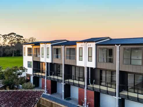 32 Tiraumea Drive, Pakuranga