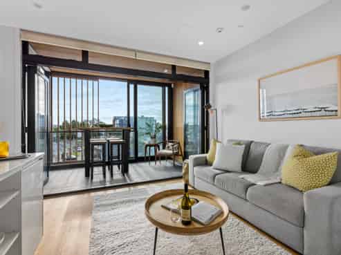 302/80 Anzac Street, Takapuna