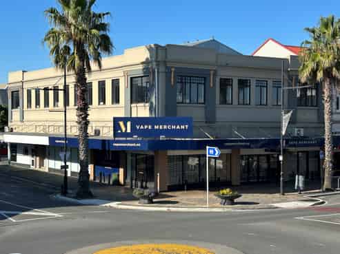 Corner Site + Main Street = Great Exposure