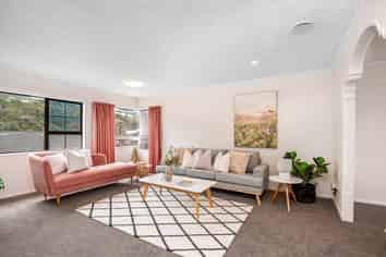 96 Oxford Street, Tawa
